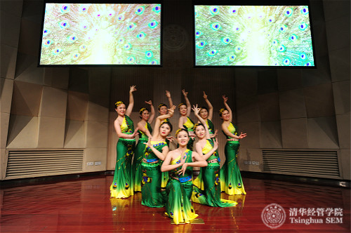 舞蹈队表演《舞韵瑜伽 彩云之南》_meitu_10.jpg